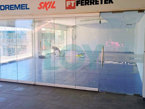 Arriendo Local Comercial 107m2 En Ciudad Empresarial.