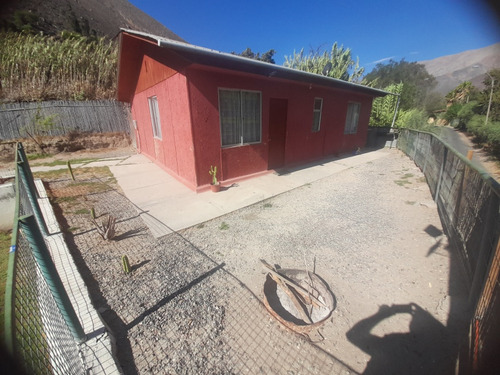 Parcela Con Casa Principal Y Cabañas.