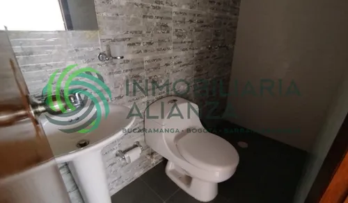 Casa En Arriendo En Altos De Cabecera. Cod A16991