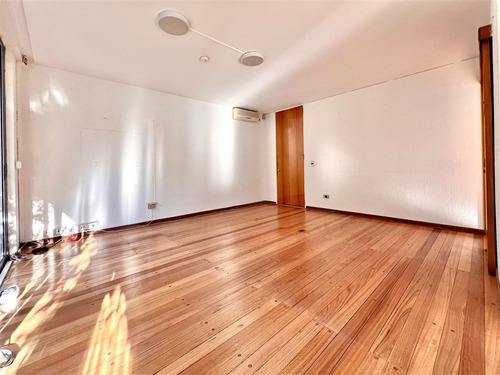 Casa En Venta En Vitacura / Jacques Cazotte
