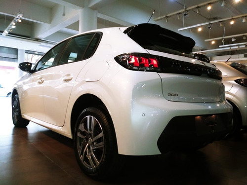 Peugeot 208 Feline