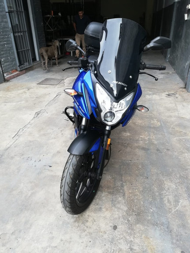 Bajaj Rouser As 200