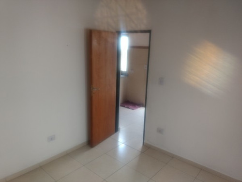 Venta Departamento En Isidro Casanova. 2 Ambientes Amplios