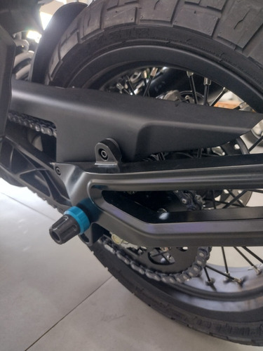 Husqvarna Svartpilen 401