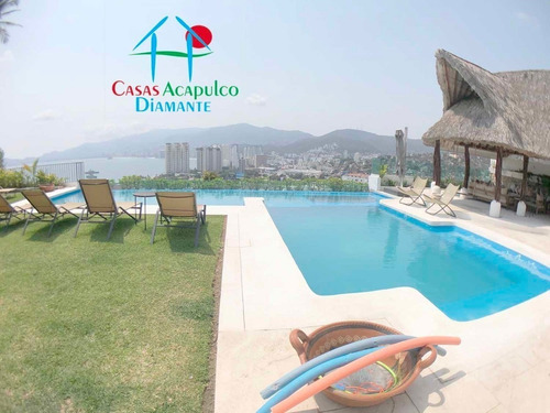 Imagen 2 de 14 de Cad Villas Leo. Terraza, Sala Familiar. Vista A La Bahía