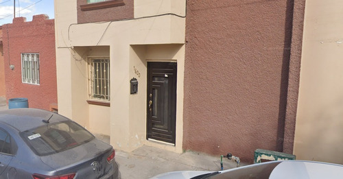 Casa En Remate Bancario En C. Maple, Los Bosques, Monclova, Coahuila (60% Descuento, Excelente Plusvalía) ¡gran Oportunidad De Inversión! - Sk12