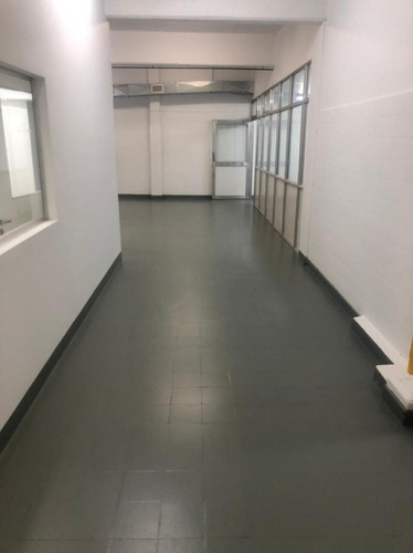 Imagen 19 de 28 de Laboratorio, Deposito O Fabrica. Esta Habilitado Para Labora