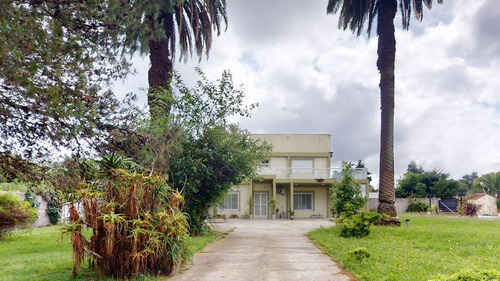 Casa De 5 Dorm. En Venta La Plata- Pileta Y Parque