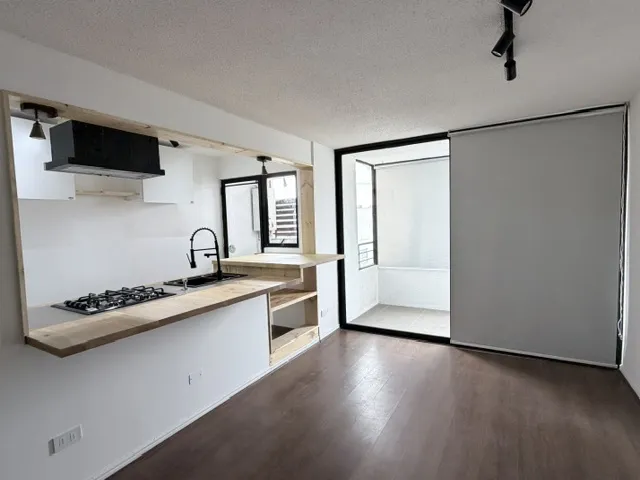 Imagen 1 de 7 de Departamento Con Espacios Integrados Y Estilo -luminoso