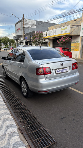 Volkswagen Polo Sedan 1.6 Vht Total Flex 4p