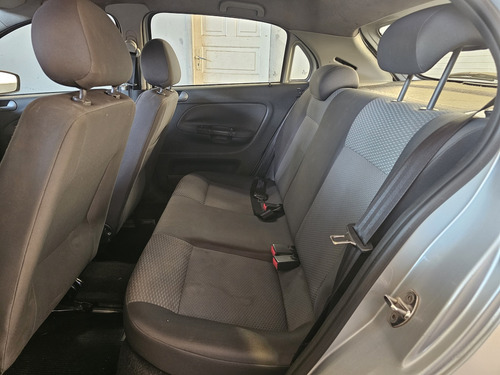 Volkswagen Gol 1.0 MI 8V FLEX 4P MANUAL G.V