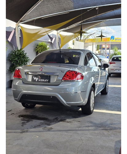 Fiat Linea 1.8 ESSENCE 16V FLEX 4P AUTOMATIZADO
