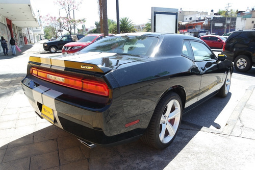 2012 Dodge Challenger Srt Excelente Trato Solo 34600 Km
