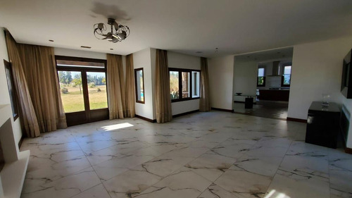 Imagen 8 de 30 de Venta Casa 5 Ambientes Con Piscina En Barrio El Golf - Nordelta.
