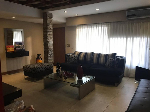 Imagen 4 de 14 de Moderna Casa 5 Amb En Venta Ituzaingo Norte - Olavarria 595