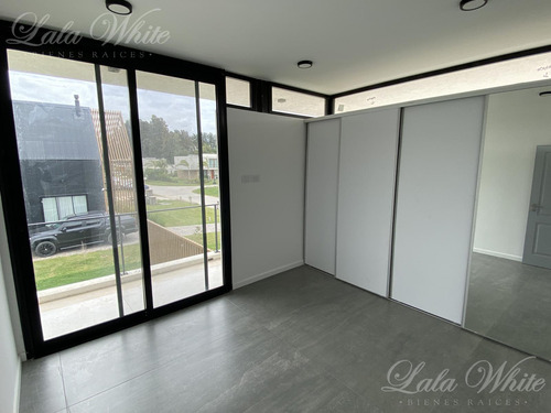 Casa En Venta En Lares De Canning