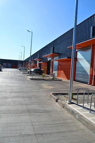 Bodega De 192 M2 En Centro Logístico A 4 Minutos De Ruta 5 N