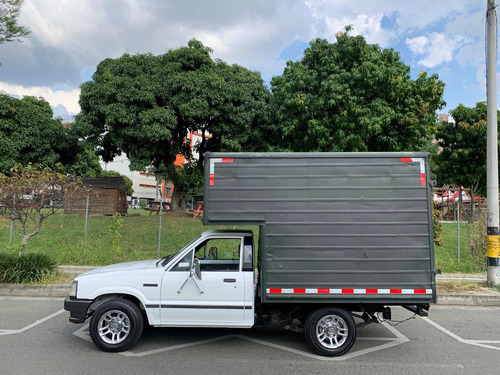 Mazda B2200 1994 2.2 B2200 4x2