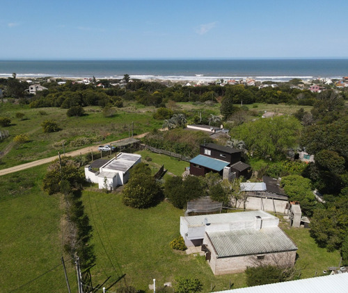 Inmobiliaria Costa Azul Vende Casa En Arachania A 5 Cuadras De La Playa