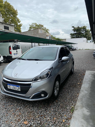 Peugeot 208 1.6 Allure