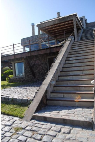 Imagen 5 de 30 de Sublime Casa De 3 Plantas 6 Ambientes Frente Al Mar En Punta Piedras