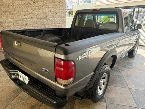 Ford Ranger Ranger súper Cab 6 cilindros 3.0 2 puertas Automática