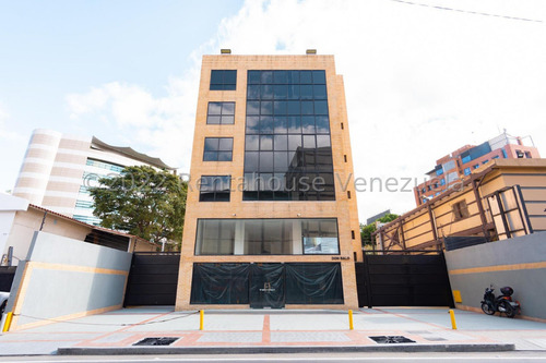 Edificio Para Usos Múltiples En Las Mercedes!!! 23-30721