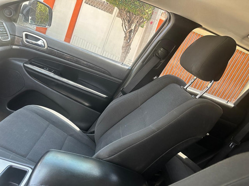 Jeep Grand Cherokee Laredo V6 Lujo 4x2 At