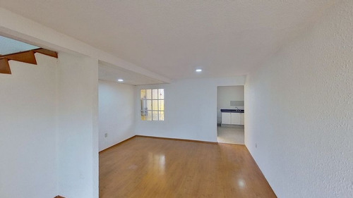 Casa En Condominio, Hacienda Pitahayas 207, Lote 18, Manzana 10, Fraccionamiento Hacienda De La Herradura, Pachuca, Hidalgo, Rf3.