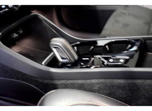 Volvo XC40 1.5 T5 RECHARGE R-DESIGN GEARTRONIC