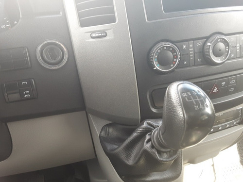 Imagen 11 de 20 de Mercedes-benz Sprinter 2015 2.1 515 Combi 4325 150cv 19+1