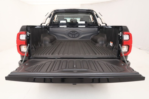 Imagen 8 de 16 de Toyota Hilux Srv 4x4 At