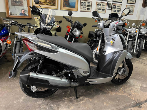 Imagen 6 de 22 de Kymco People 300 Gti 2017 U Dño Serv Off Permuto
