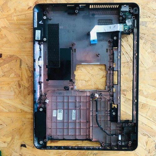 Imagem 4 de 6 de Carcaça Inferior Chassi Notebook Dell N4010 P11g Def