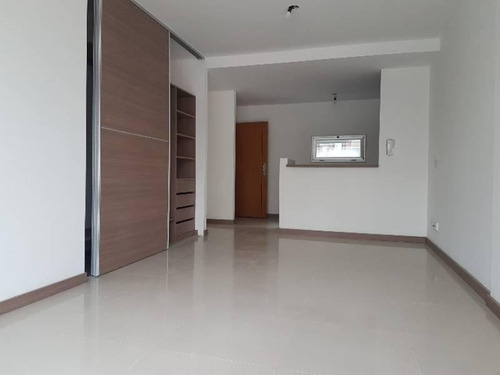 Imagen 26 de 30 de Monoambiente/oficina Con Balcon Sobre Jb Justo Y Vera Apto Profesional