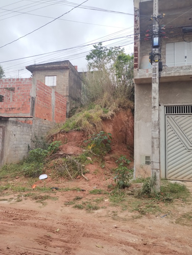 Lindo Terreno Com Ótimo Preço Uma Entrada Mais Parcelas