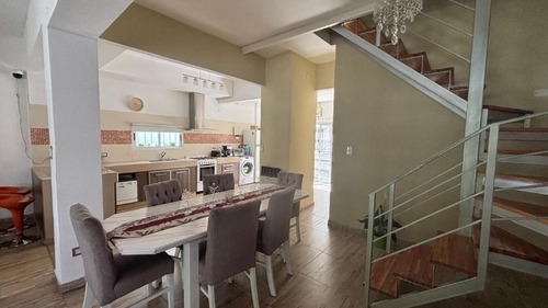 Casa En Venta En Piñeyro