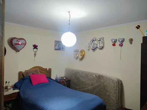 Oportunidad De Inversión! Casa Ubicada En Pasaje 4d 1b.