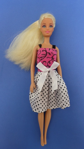 Barbie Original , 2010 , Cabellera Rubia Ojos Azules