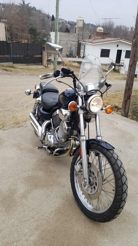 Motocicleta Yamaha Virago 535