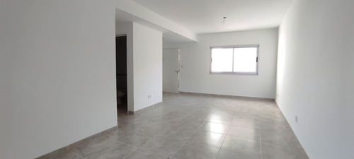 Imagen 8 de 22 de Venta Depto 3 Amb Centro De Caseros