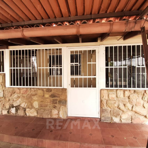Imagen 2 de 14 de En Venta Town House Prados De La Encrucijada Cagua Aragua