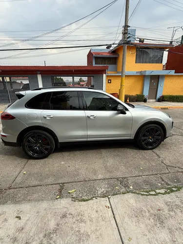 Porsche Cayenne 4.8 Turbo Tiptronic At