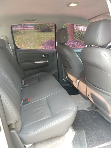 Toyota Hilux 3.0 Cd Srv Cuero I 171cv 4x4 5at 2013
