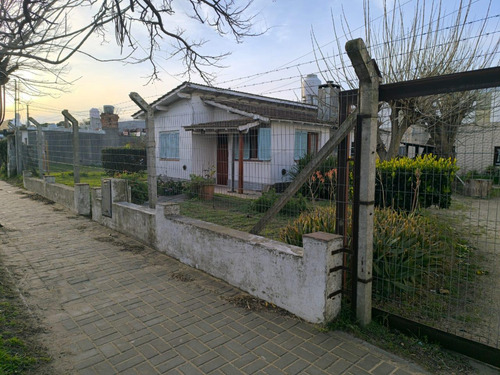 Venta Casa 4 Dormitorios Zona Centro Con Cochera