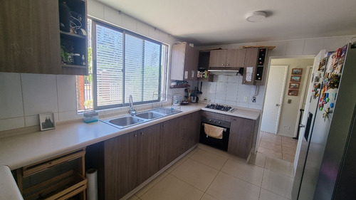 Imagen 7 de 24 de Hermosa Casa En Arriendo En Lomas De Lo Aguirre