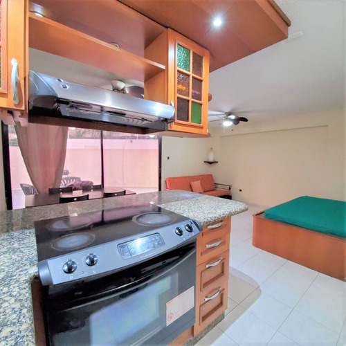 Apartamento Vacacional En Isla Margarita Con Terraza De Planta Baja En Playa El Angel