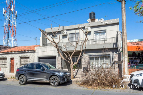 Venta Casa 3 Dormitorios Centro Con Cochera