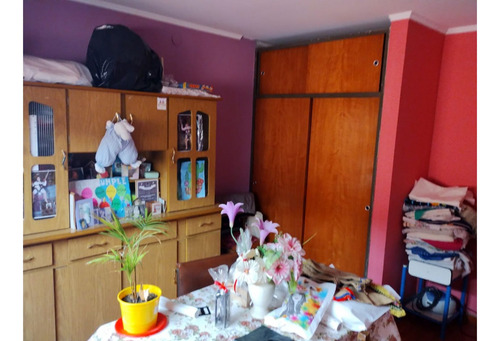 Casa De Tres Ambientes A Refaccionar En Isidro Casanova, Atalaya