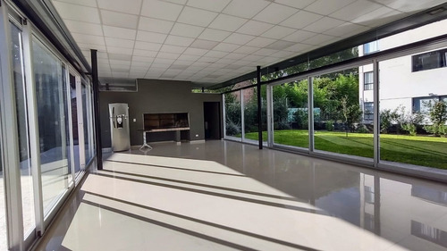 Imagen 16 de 18 de Venta De Departamento En Villa De Mayo